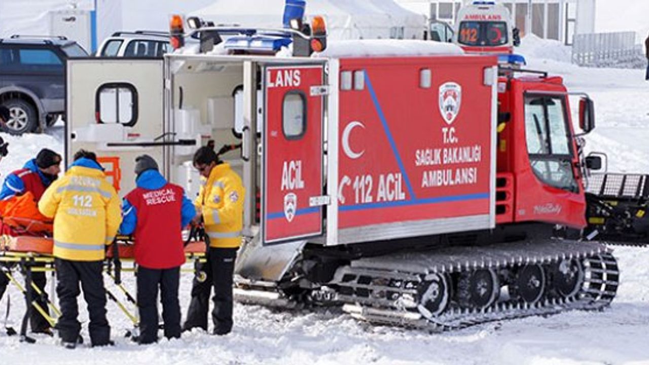 KAR VE TİPİ NEDENİYLE MAHSUR KALAN HASTALAR KURTARILDI