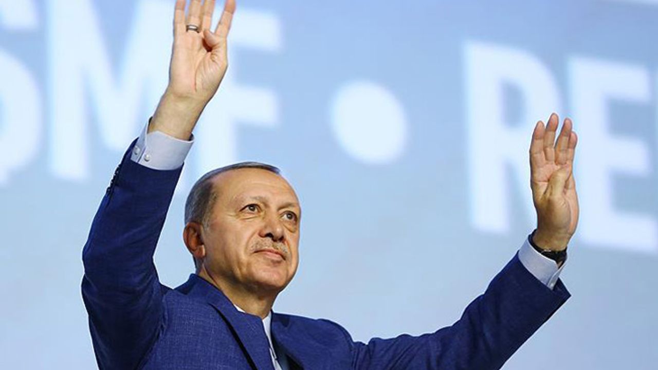 Cumhurbaşkanı Erdoğan, yeniden AK Parti Genel Başkanı