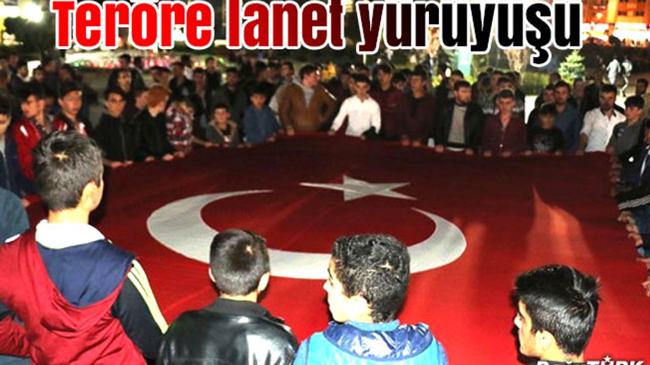 Erzurum'da teröre lanet yürüyüşü