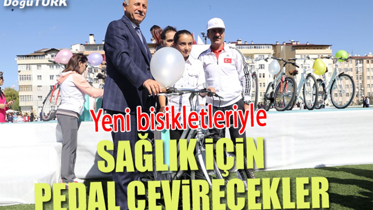 Yeni bisikletleriyle sağlık için pedal çevirecekler