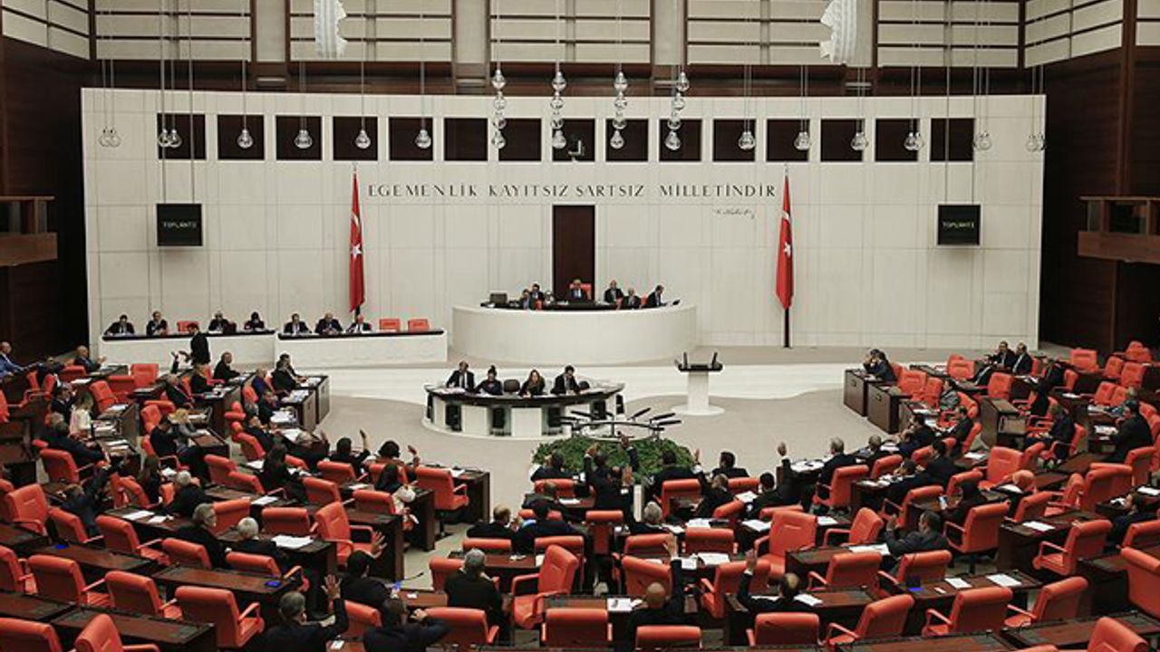 TOBB ve meslek kuruluşları kanunlarında değişiklik teklifi yasalaştı