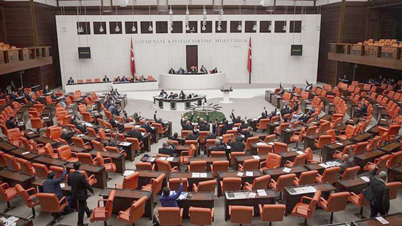 Ekonomi alanındaki 'torba teklif' Genel Kurulda kabul edildi