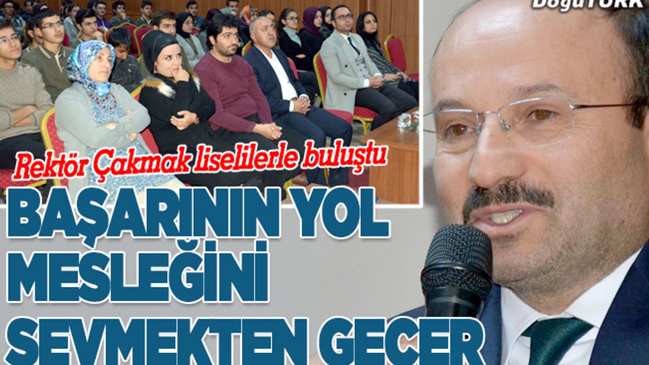 ETÜ Rektörü Çakmak lise öğrencileriyle buluştu
