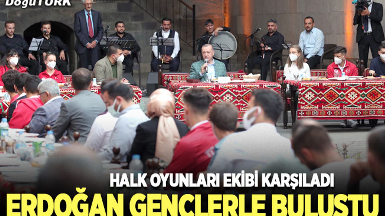 Cumhurbaşkanı Erdoğan Erzurum'da gençlerle buluştu
