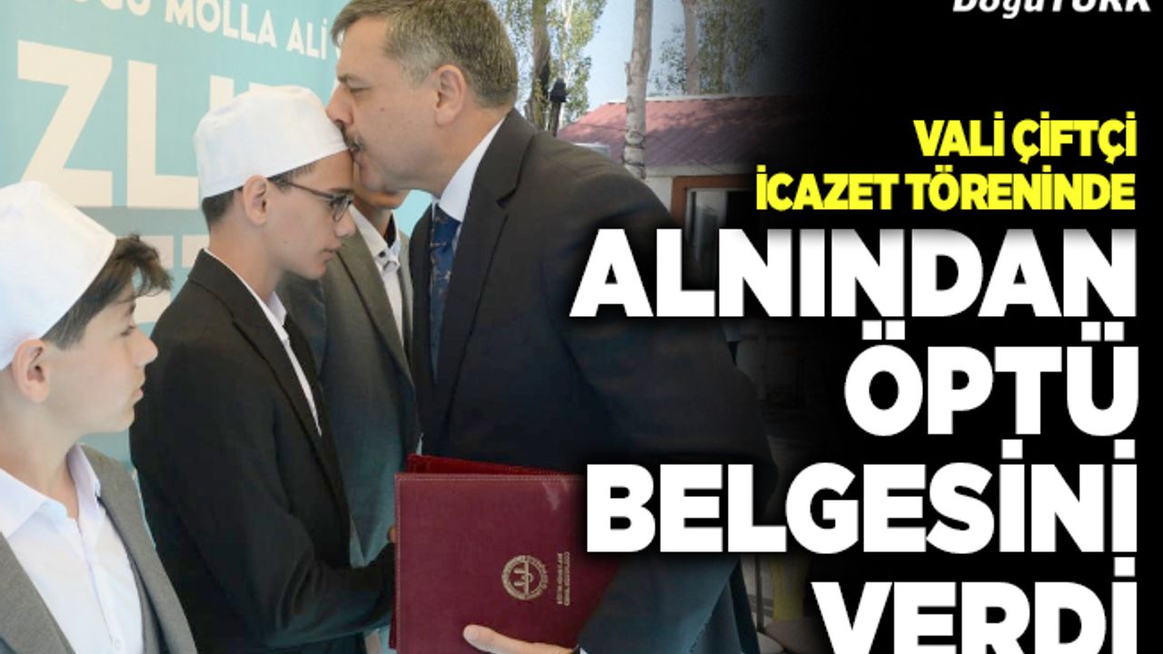 Vali Çiftçi, genç hâfızları alnından öperek tebrik etti