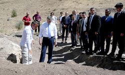 Vali Çiftçi, Kale Höyüğü’nü inceledi