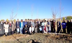 ETÜ mezunları kampüste buluştu...