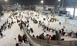 Atlama kuleleri vatandaşa açıldı, çocuklar kızağa doydu