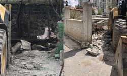 Tarihi ayıp! Çifte Kardeşler Türbesi tahrip edildi
