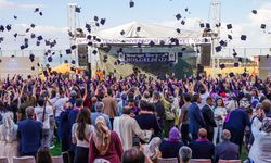 ETÜ'de mezuniyet coşkusu yaşandı