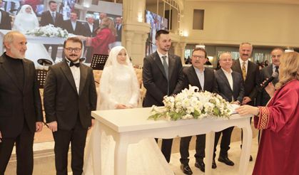 Ünlü Cerrah Prof. Dr. Atmaca’nın mutlu günü