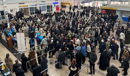 Hacı adayları dualarla yolcu edildi