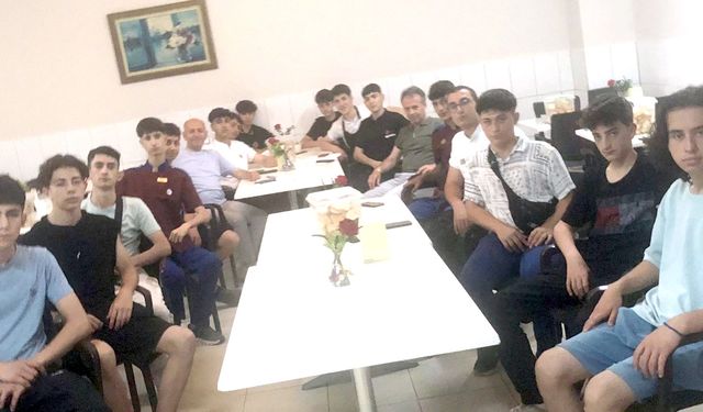 Gözler stajyerlerin üstünde! Yakın takipteler...