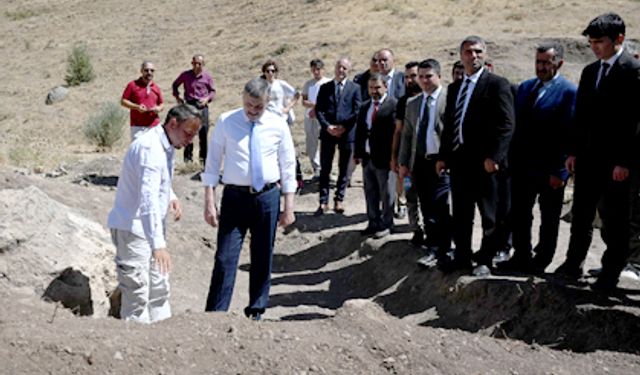 Vali Çiftçi, Kale Höyüğü’nü inceledi