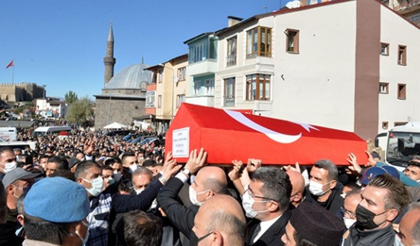 ŞEHİT BURAK TORTUMLU SON YOLCULUĞUNA UĞURLANDI