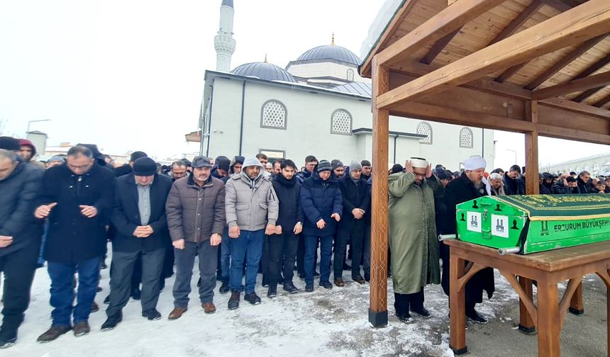 Levent Çakmur dayısını kaybetti