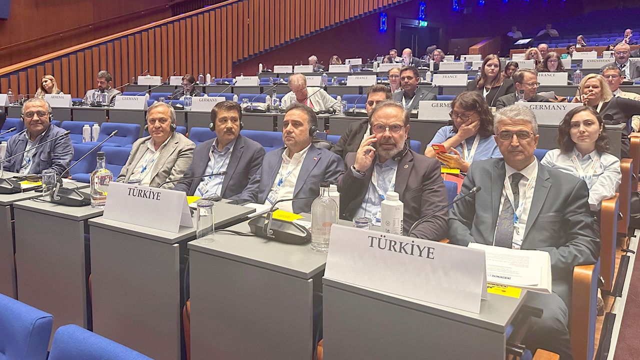 Aydın: İnterneti kısıtlamak değil, güvenli yapmak istiyoruz